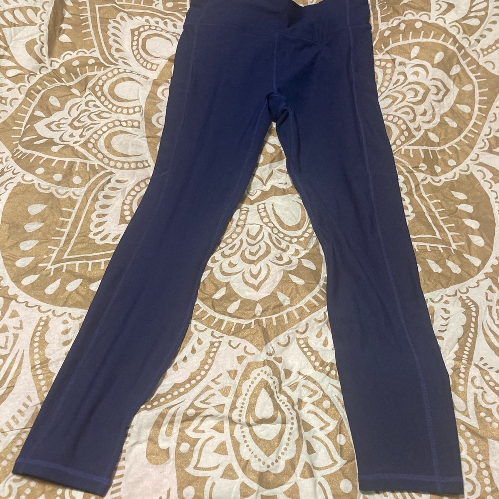 Beautiful fabletics leggings size L dark blue